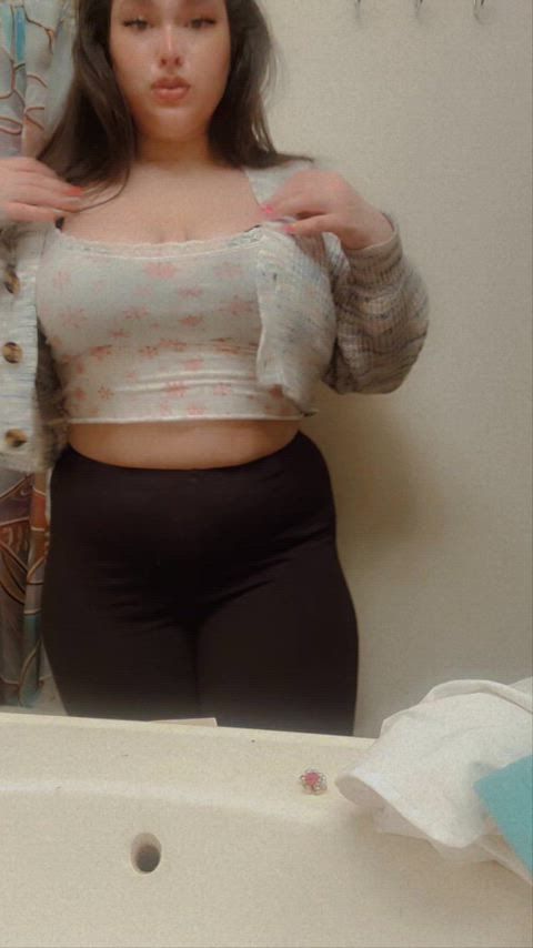 Do I look like a good house wife?
