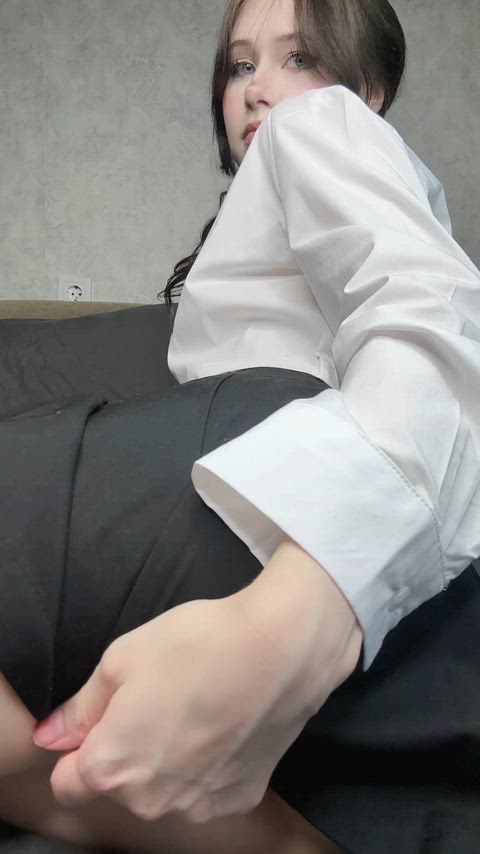 I think my skirt is just the right size~