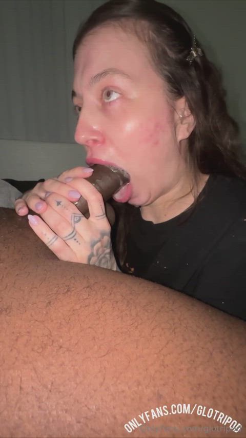 "BIANCA THROAT" video available in the Bianca Throat folder, which contains all her videos and is updated every two weeks with new videos. IF YOU ARE INTERESTED IN PURCHASING, WRITE TO ME!!!!😈😈