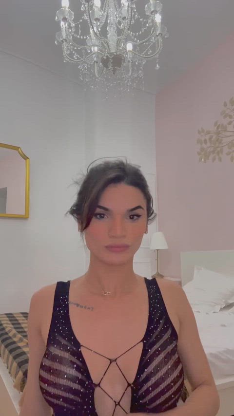 how could it be gay to fuck that booty??
