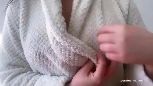 Revealing My Big Titties, Want To Play With Them? 🙈 - Pornteensx.com