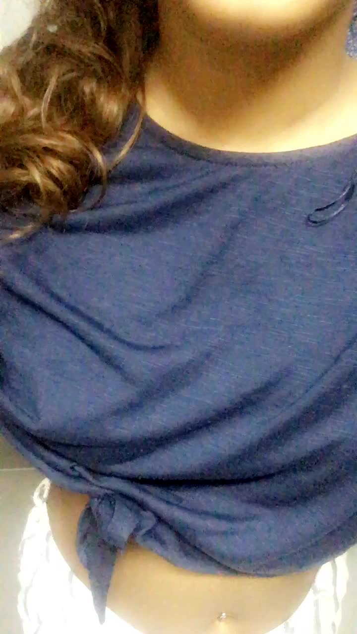 Titty-drop Tuesday!🧁💧
