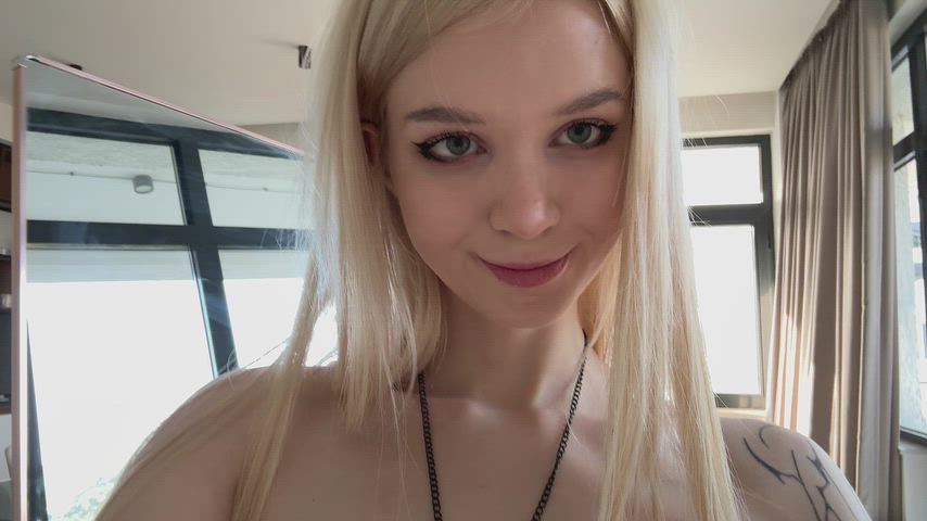 I really wanna make someone hard today and you're my target :P