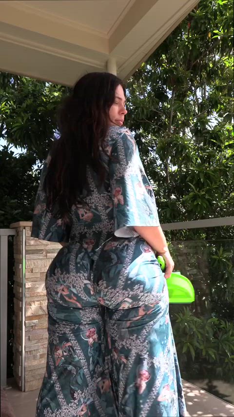 Aussie Woman Big Ass Killing Them Flair Pants