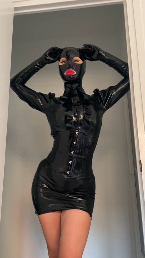 A small tease for you bad boys