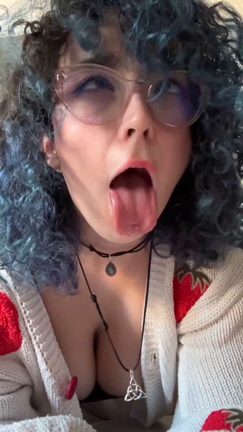 Silly face… would you fuck it? 💦