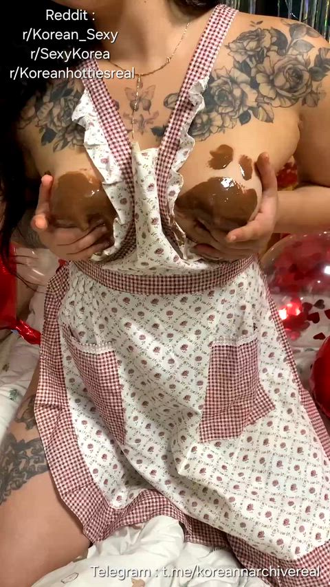 Who wants chocolate? 🍫