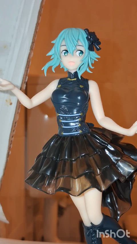 Sinon needed a shower..💦