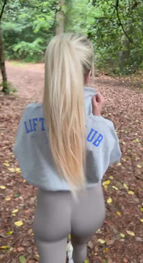 I feel very slutty with this leggings what you think