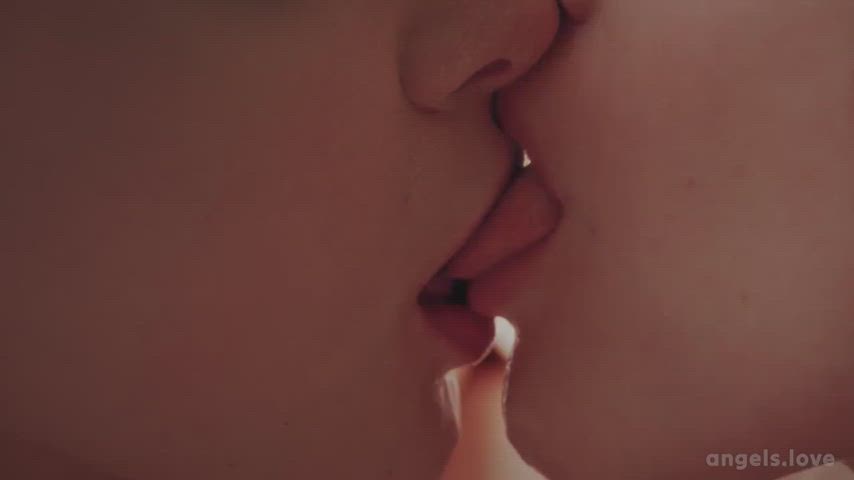 Ivi Rein & Bella Spark - Wet Ones