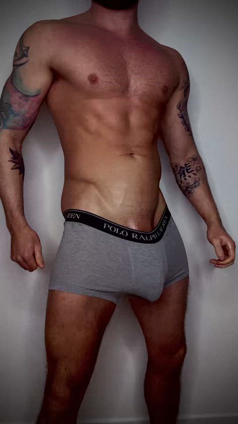 New year kiss? Nah, I’ll rather be your new year fuck!😈