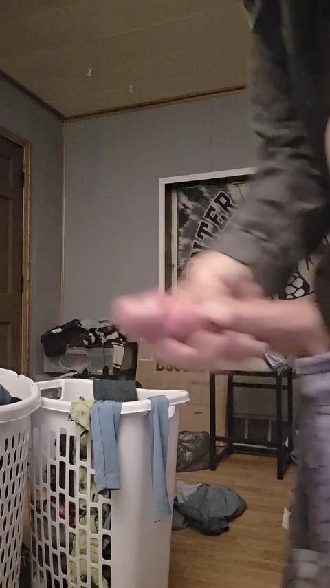 [30] Watching porn and had a explosive cumshot