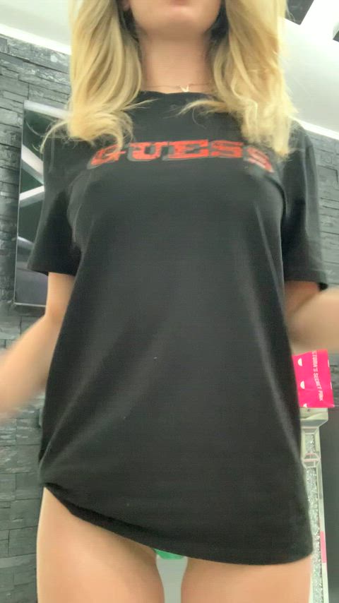 College cheerleaders are always super horny