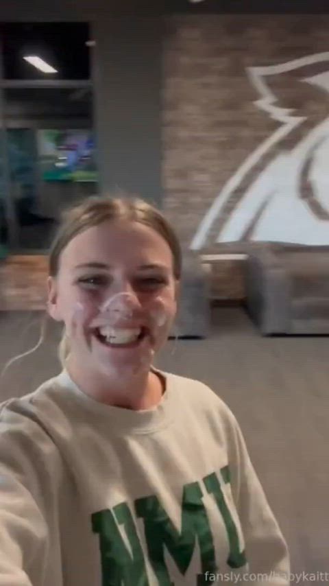 Show off College Slut