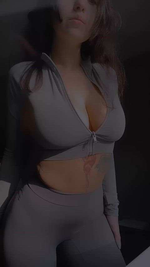 Would an older man fuck me?? Yes or nah