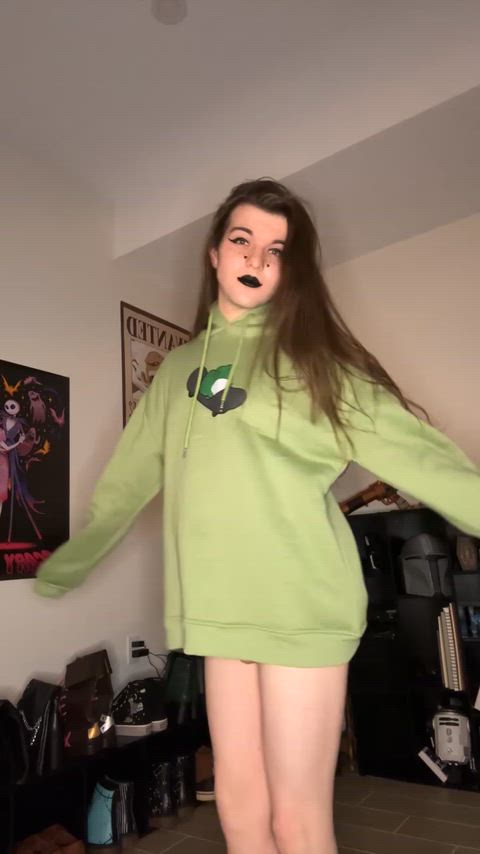 I felt cute in my frog hoodie so here you go