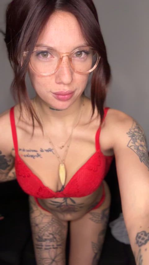 Come in bed with me, I have two british pillows if you want to nap (F19)