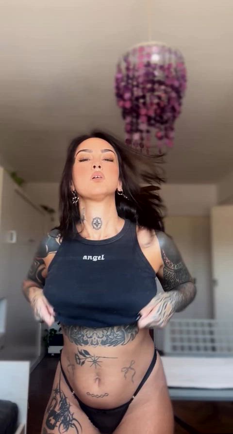 18+ only… share your age, I’m interested