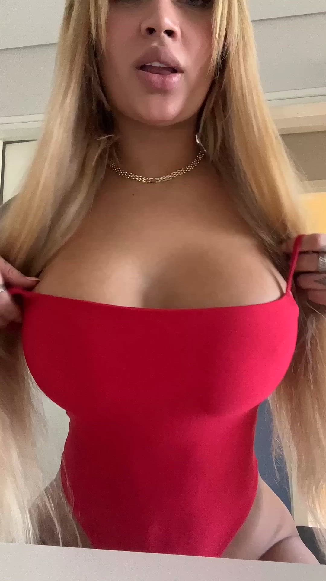 POV: You tell me to turn around for you