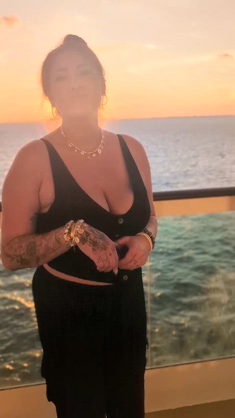 A beautiful evening on the Atlantic ocean