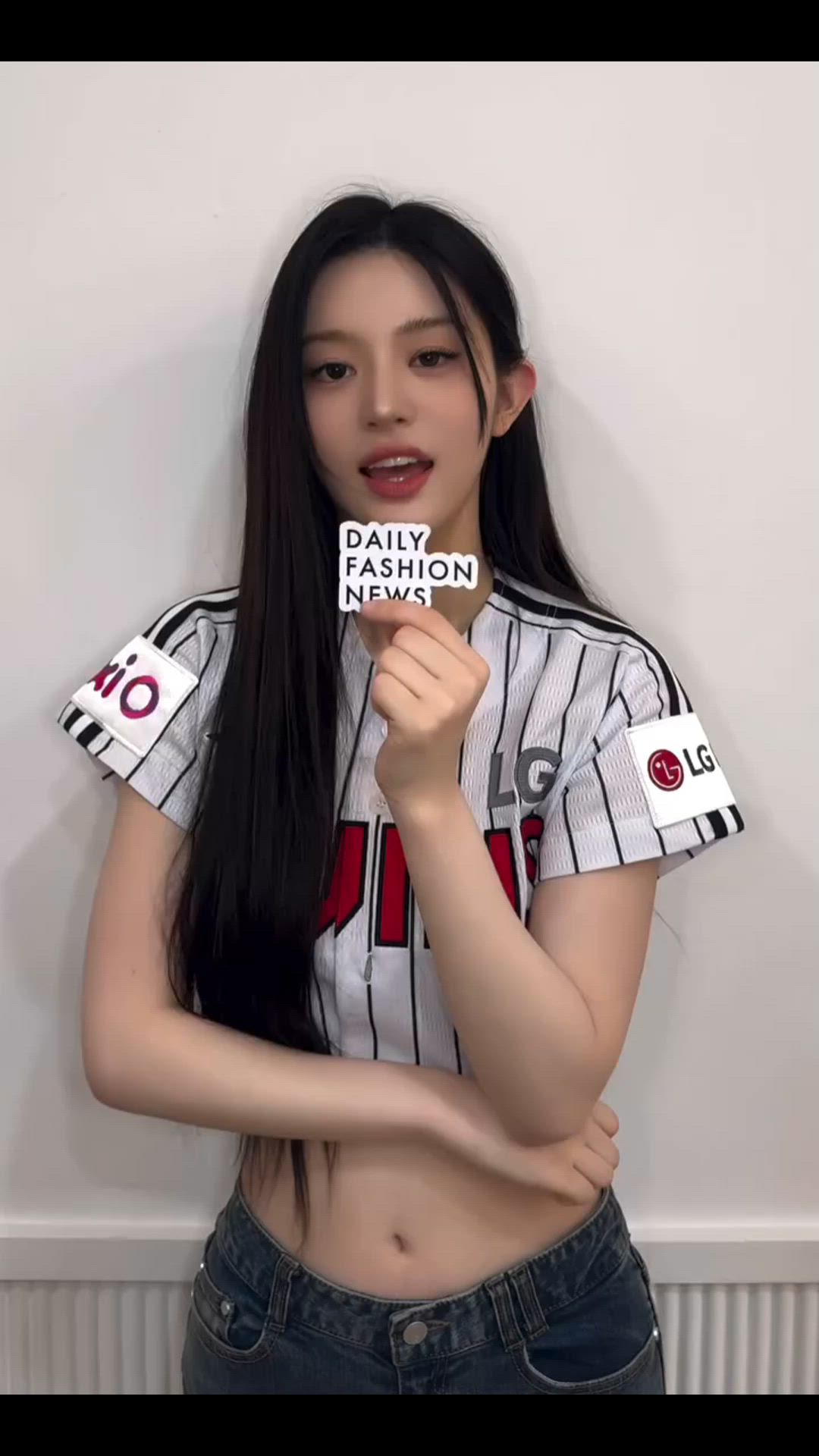 ILLIT - Minju