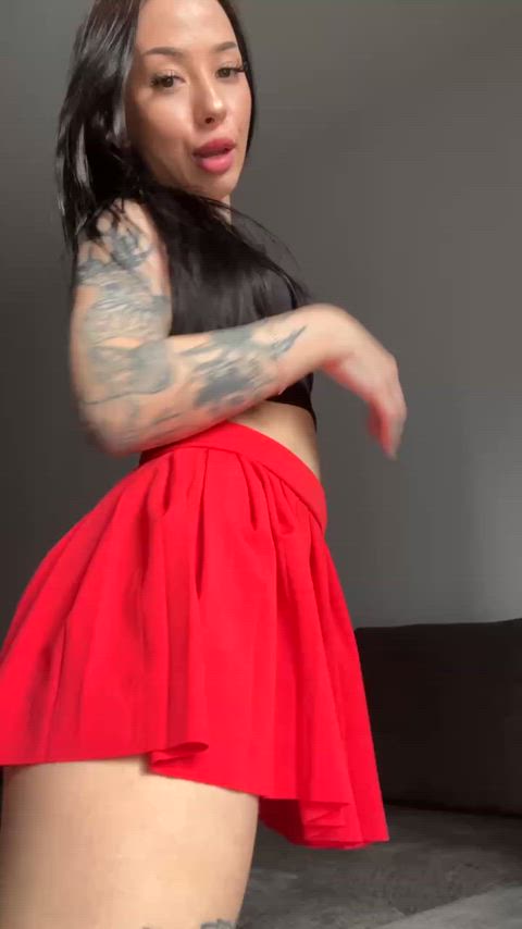 What do you think of girls who don't wear panties