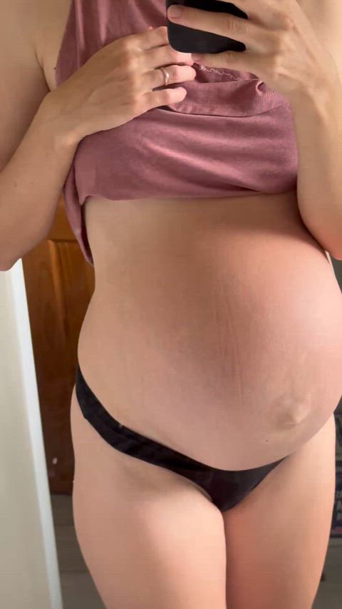 Would you date me pregnant even when I wasn’t creative enough to make up a good title?