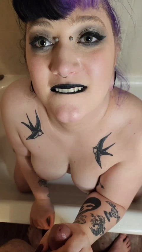 Toilet service with a smile 🖤