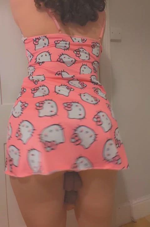 Hello kitty makes anyone look cute!! 🐱