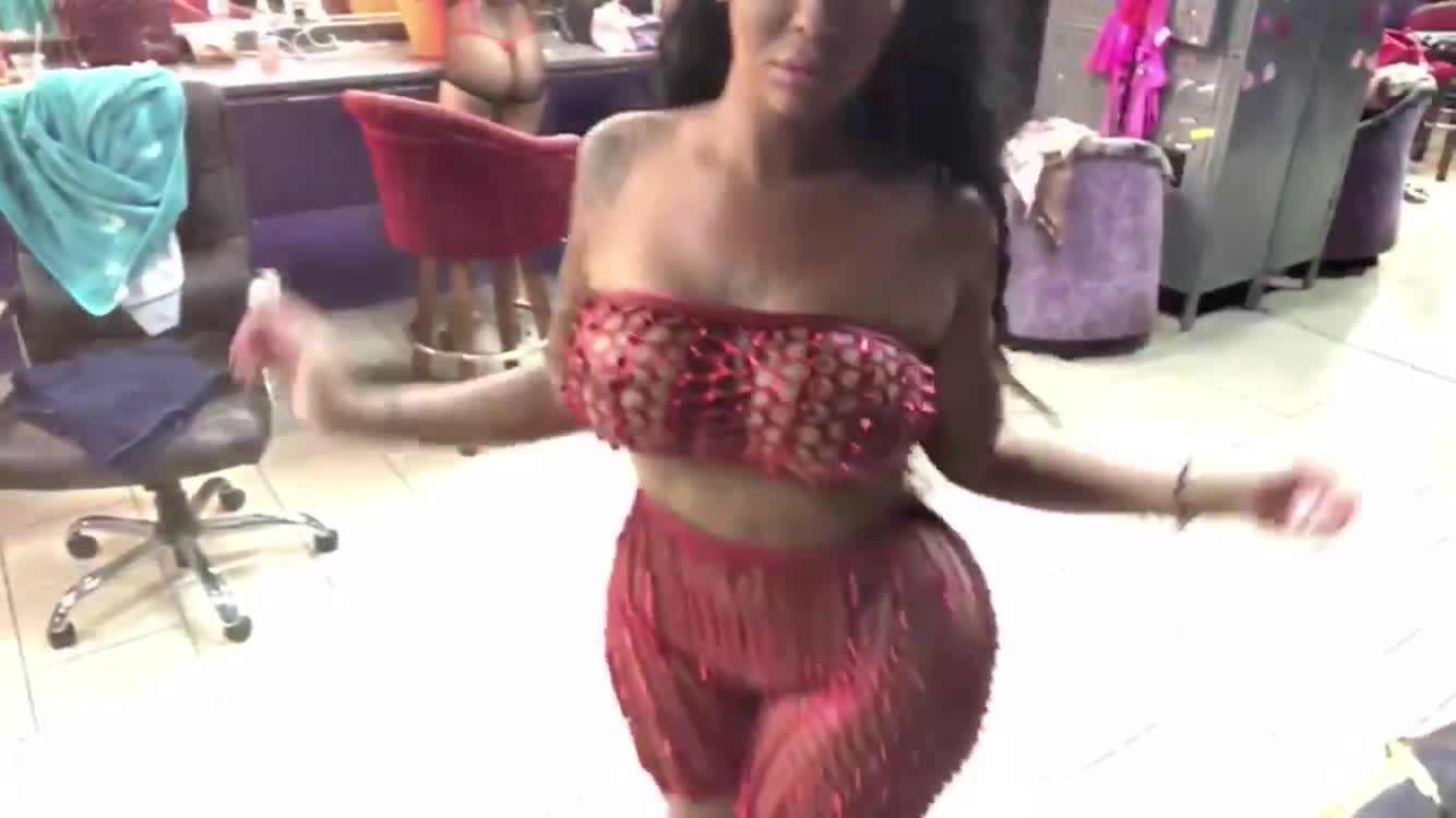 Bambambi202 Clapping