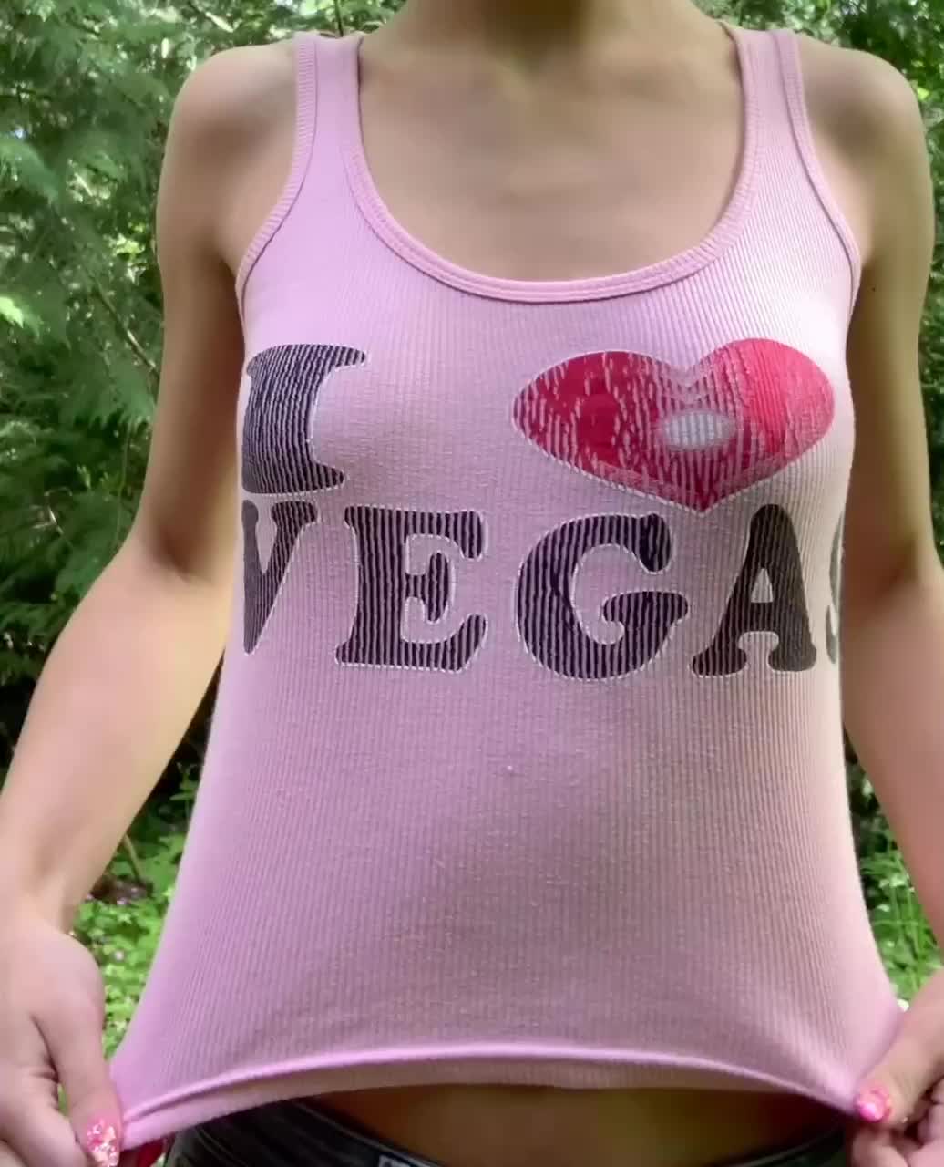 🌿 Titty drop on the trail 🌿