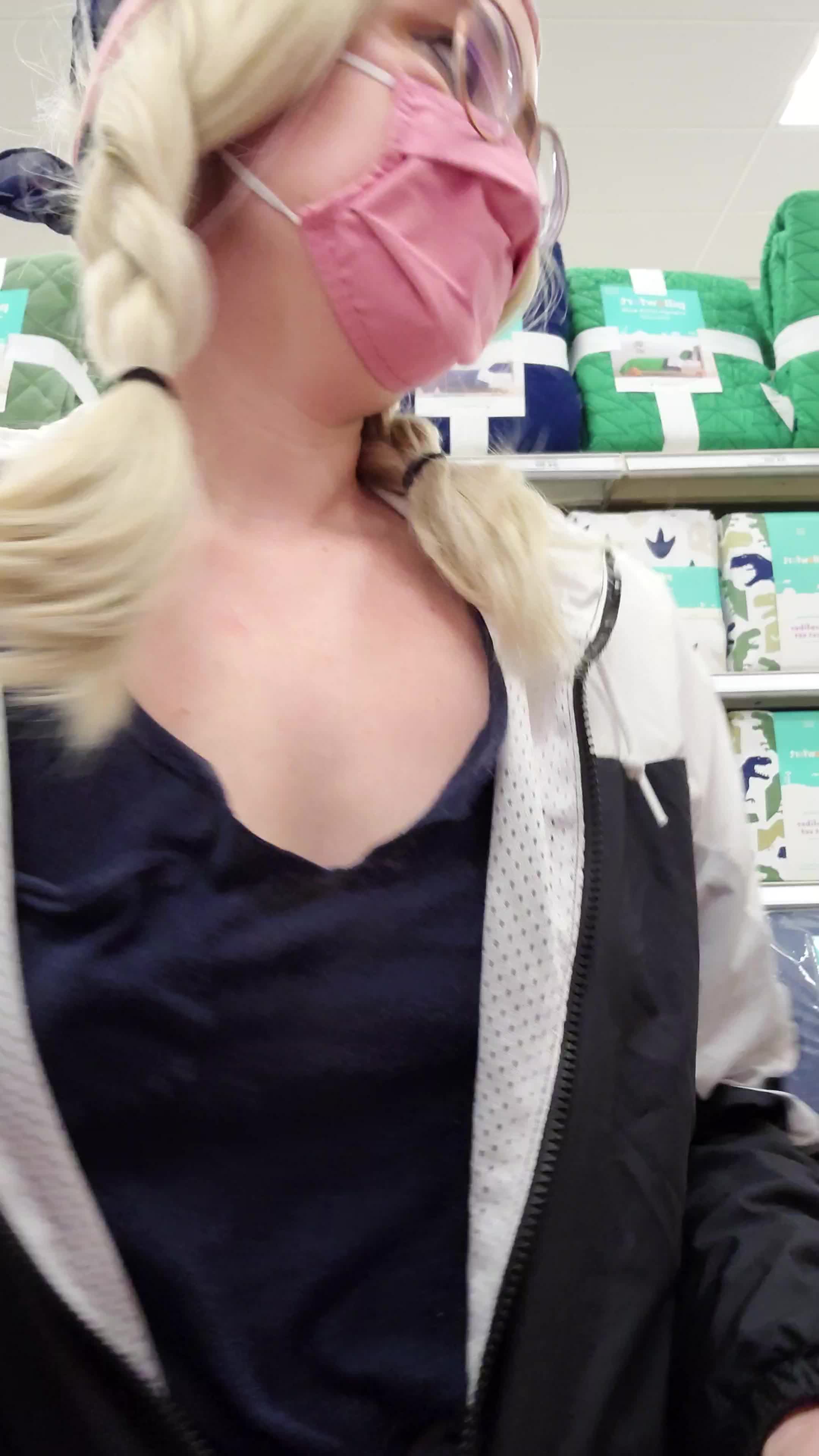 You never know what you might see during those evening trips to the store!
