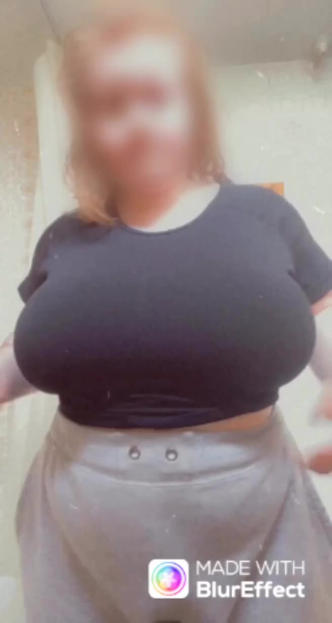 The moment we’ve all been waiting for! titty drop!!!