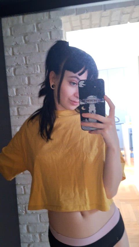 Cozy at home, nice day everyone 💛🧡 thumbnail
