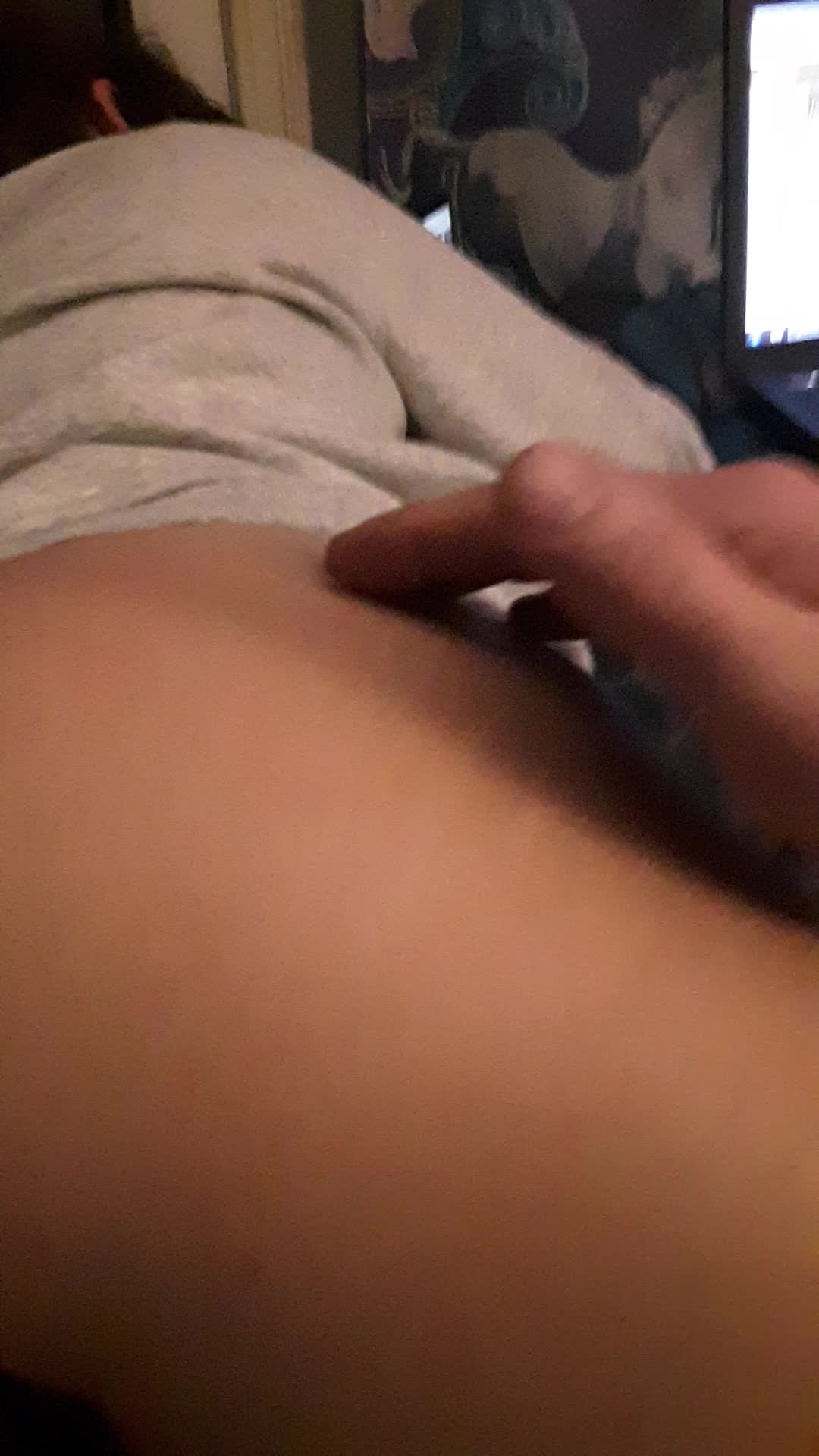 Get a lil rub down..