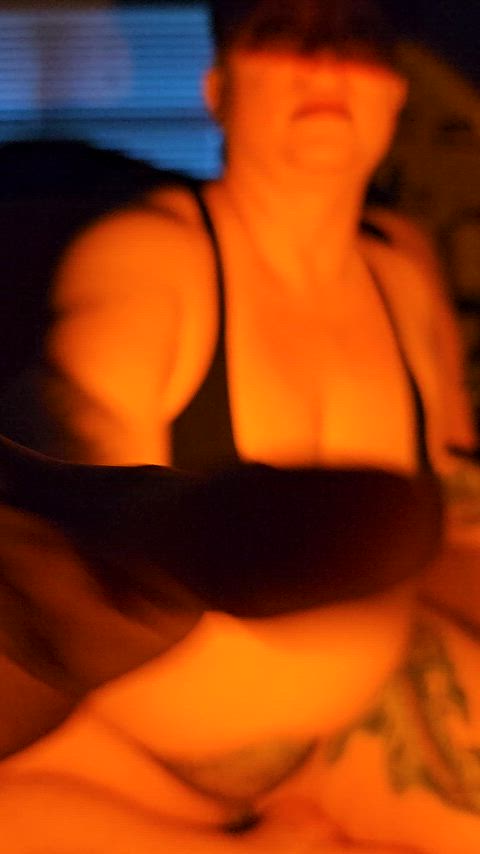 I love playing with my tits but I'd rather someone else play with them