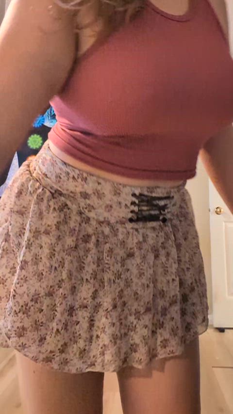 Slutty ovulating single MILF 💋