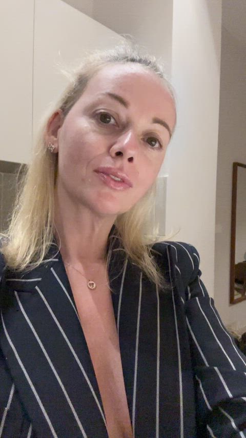 Now that’s a hot soccer mama