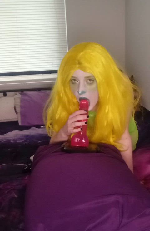 Slutty clowns are the best at sucking cock
