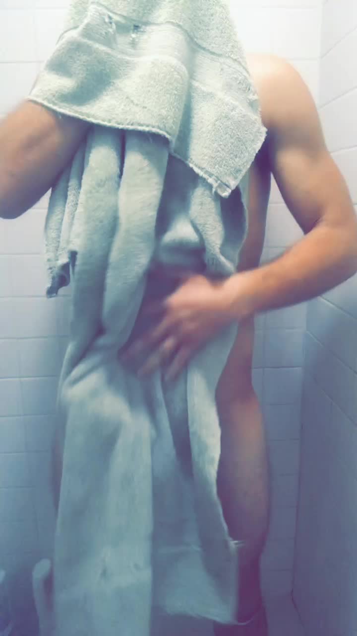 Dry my back? 😜
