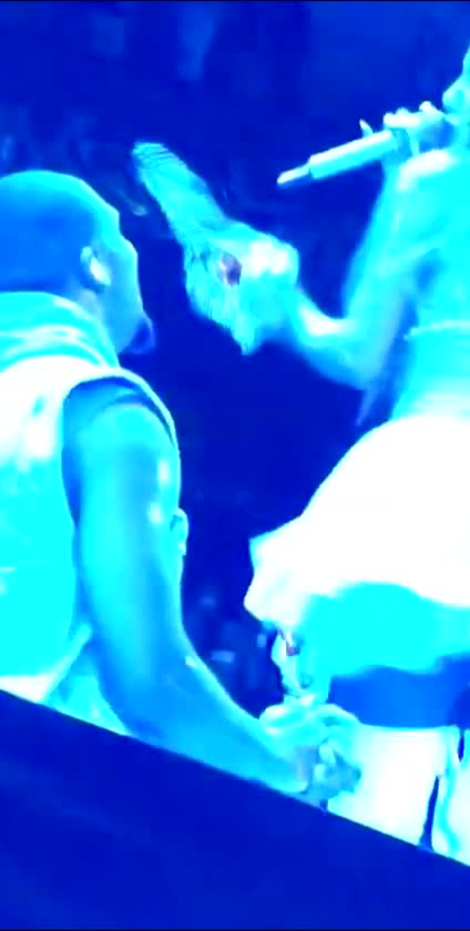 Who doesn’t love a bit of booty. Especially Ariana Grande