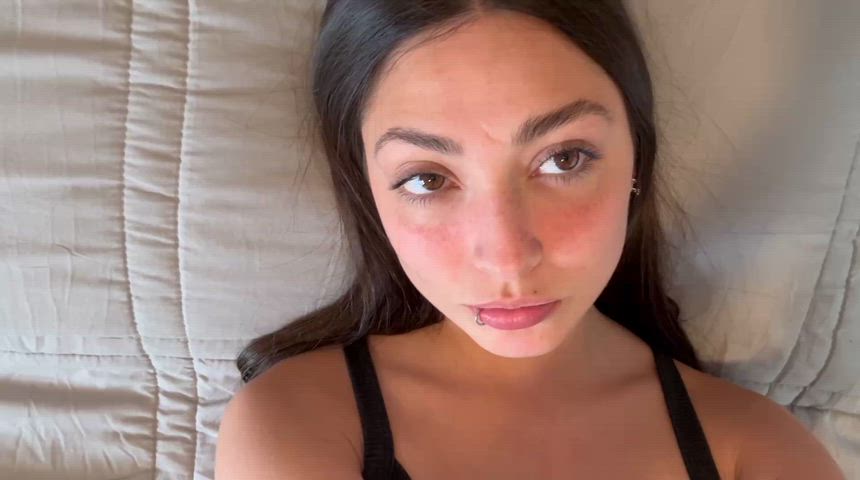 I'm trying so hard to seduce you with my braces hihi