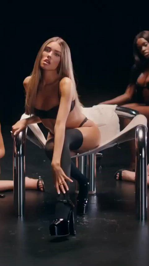 Madison in her baby song - Aug 2020