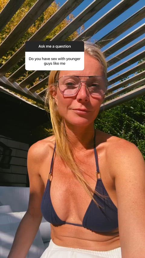 Blonde Gwyneth Paltrow MILF Mature Porn GIF by bateman1219