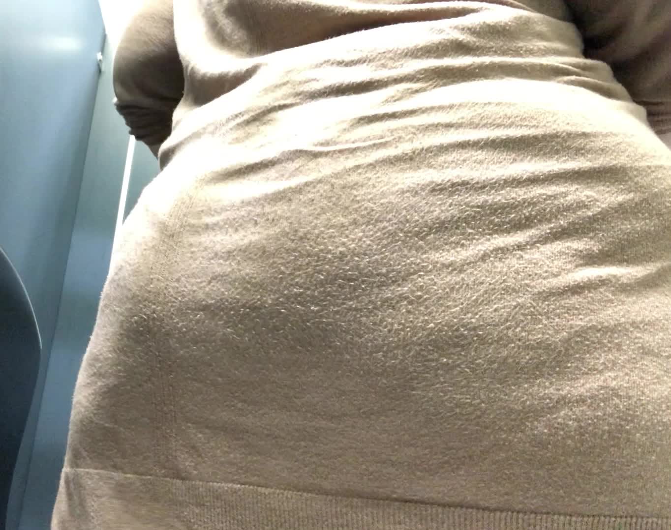 there are way too many slutty videos on my phone rn
