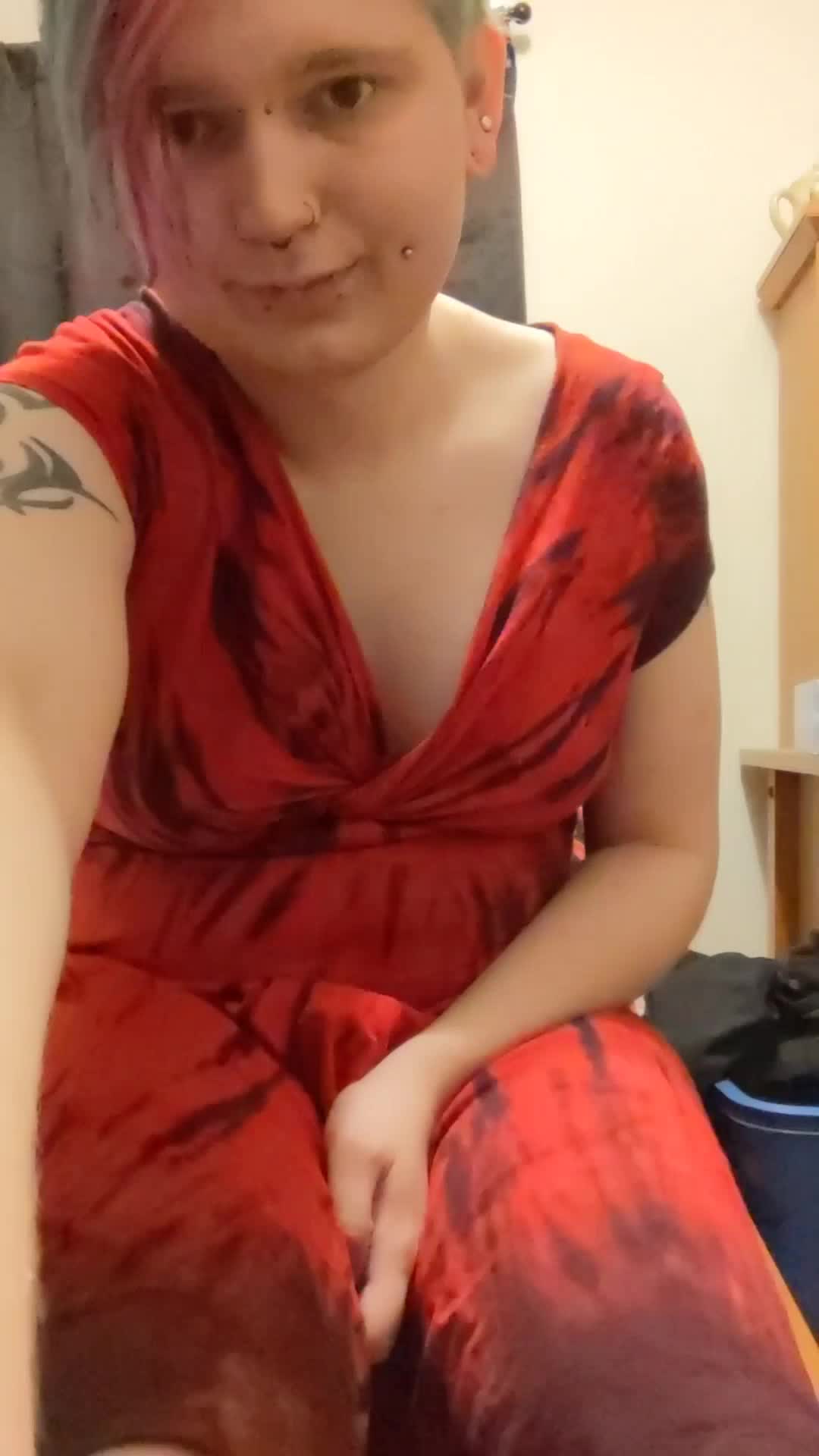 What do you think of my dress? I love being nude underneath 😜