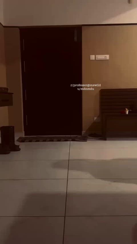 Enjoyed her doing the pizza dare at this hill station in Karnataka. Loved the little pause she did before closing the door on the delivery guy.. 😍