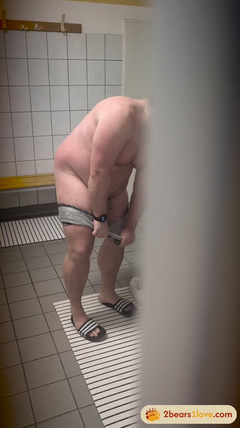 This video of me stripping in the locker room "surfaced"... guess I'll just post it myself before someone else does. [43]