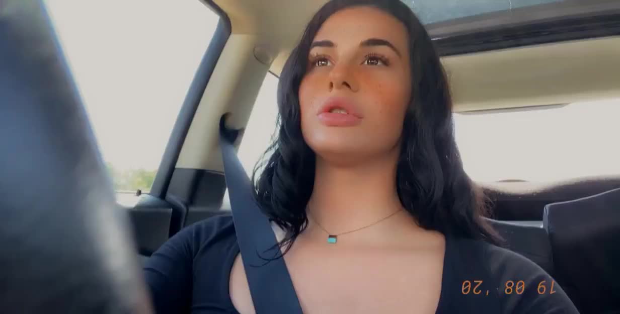Bailey Archer drives her car. Uncut cock