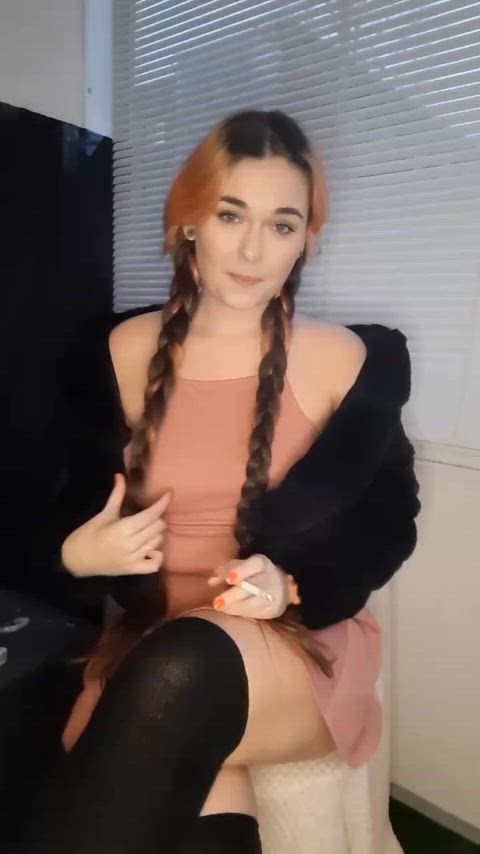 Cork or all white cigarettes?🧡